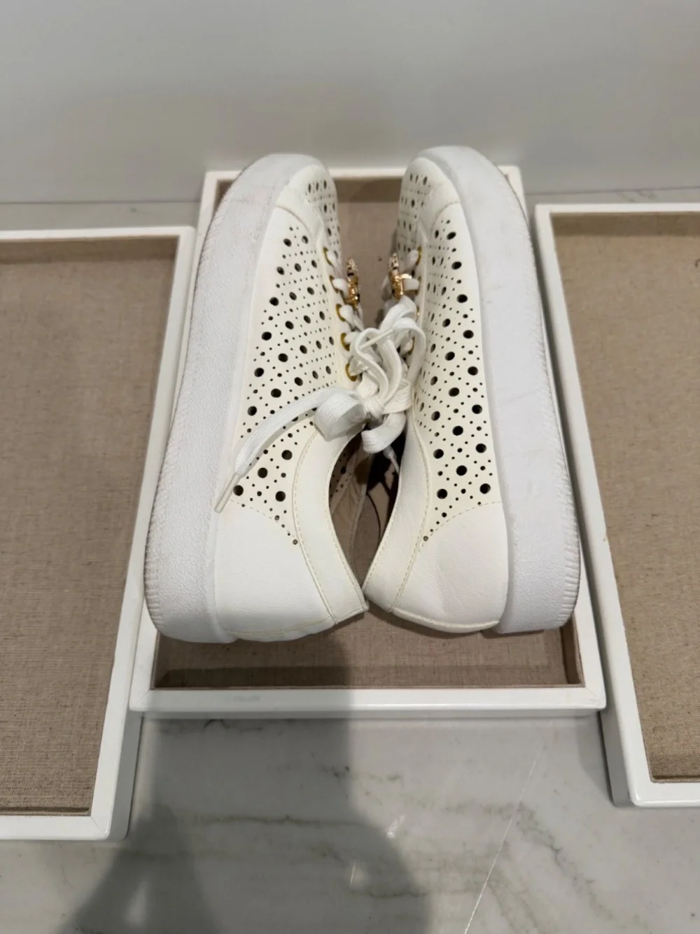 Dolce Vita White Leather Tennis shoes